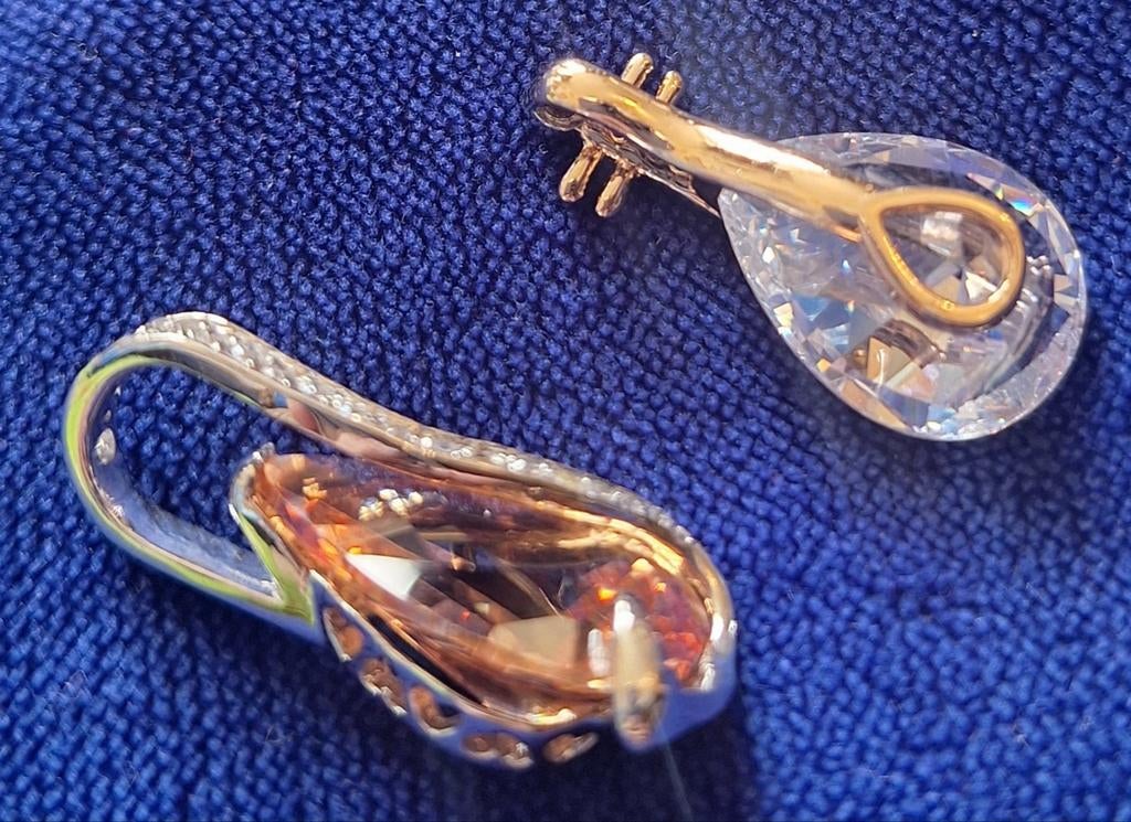 Set van 2 hangers: Luit en Druppel met groot Swarovski, Overige voorstellingen, Nieuw, Ophalen of Verzenden, Zilver