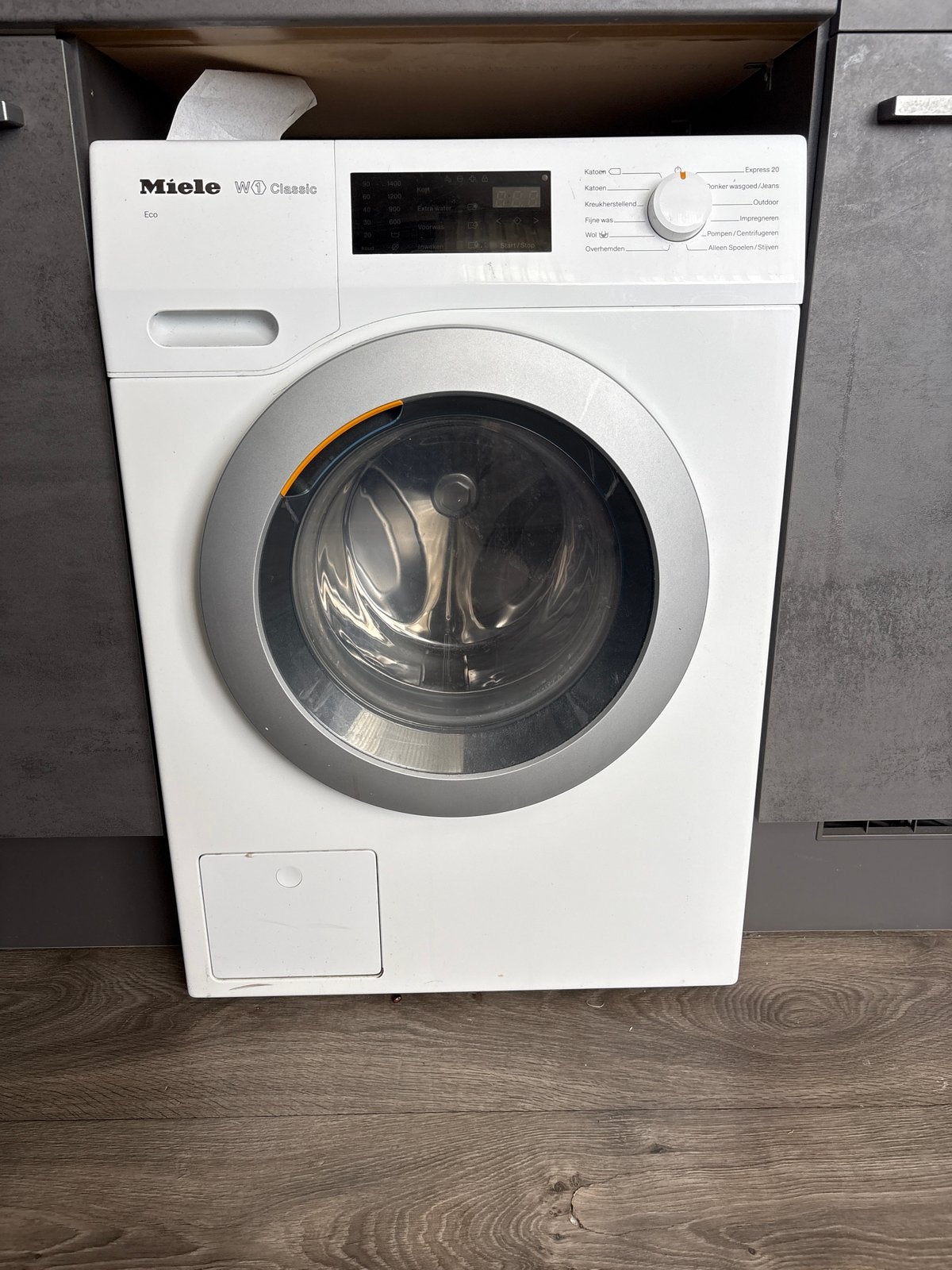 Miele W1 Classic Eco Wasmachine, Ophalen, Zo goed als nieuw, 85 tot 90 cm, 1200 tot 1600 toeren
