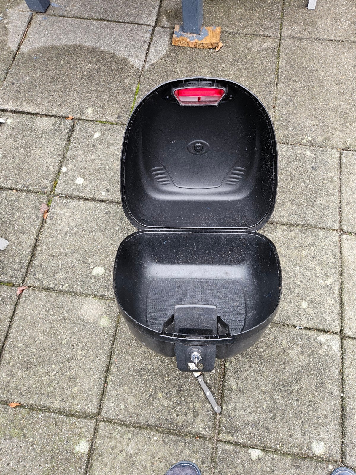 Zwarte scooter topkoffer met slot en sleutel, Ophalen of Verzenden, Gebruikt, Overige typen, Overige merken
