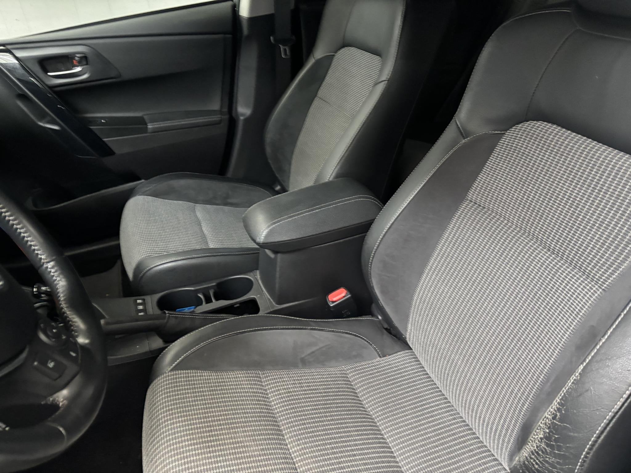 Toyota Auris Touring Sports 1.8 Hybrid Executive, Auto's, Toyota, Gebruikt, Euro 6, Origineel Nederlands, Hybride Elektrisch/Benzine