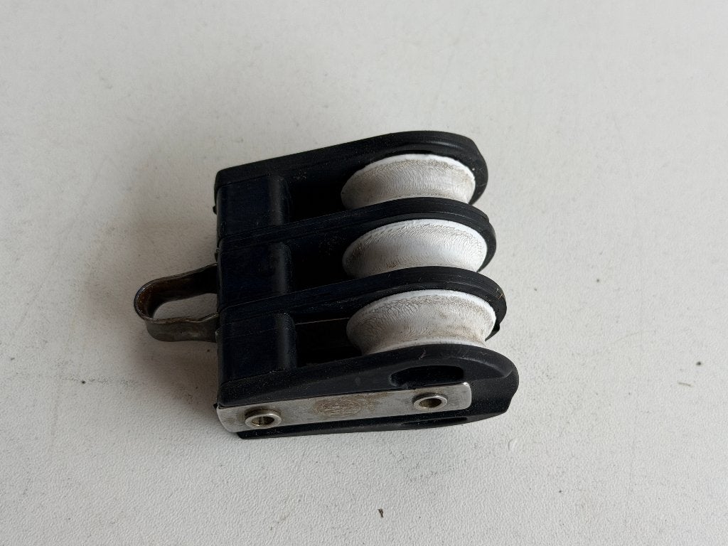 HYE 3 schijfs blok 29 mm tot 8 mm lijn, Watersport en Boten, Accessoires en Onderhoud, Ophalen of Verzenden, Gebruikt, Lijn of Blok