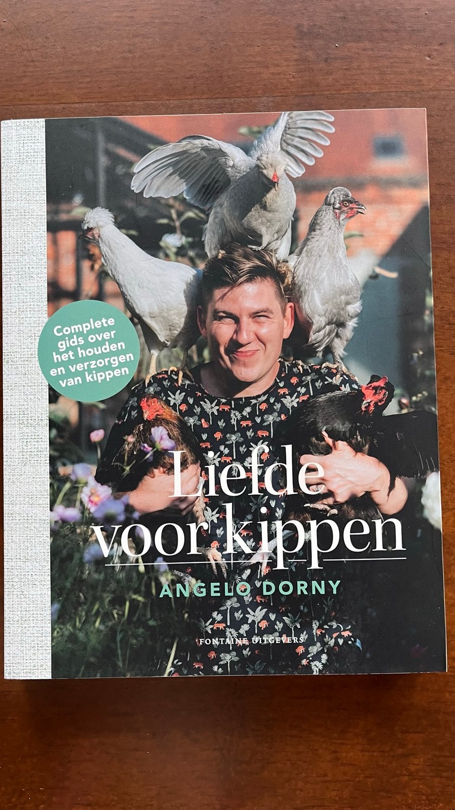 Liefde voor Kippen - Boek over kippen houden en rassen, Ophalen of Verzenden, Zo goed als nieuw, Pluimvee