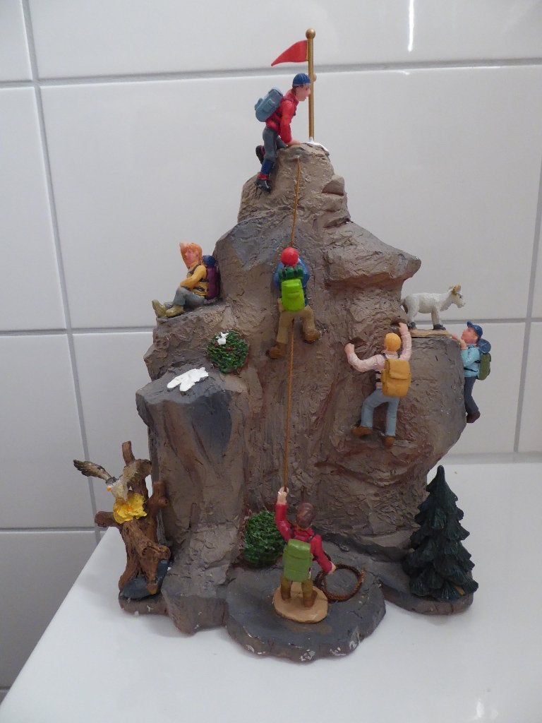 Retired Lemax Item -  Alpinistes - Ik ruim alles op, Ophalen, Zo goed als nieuw