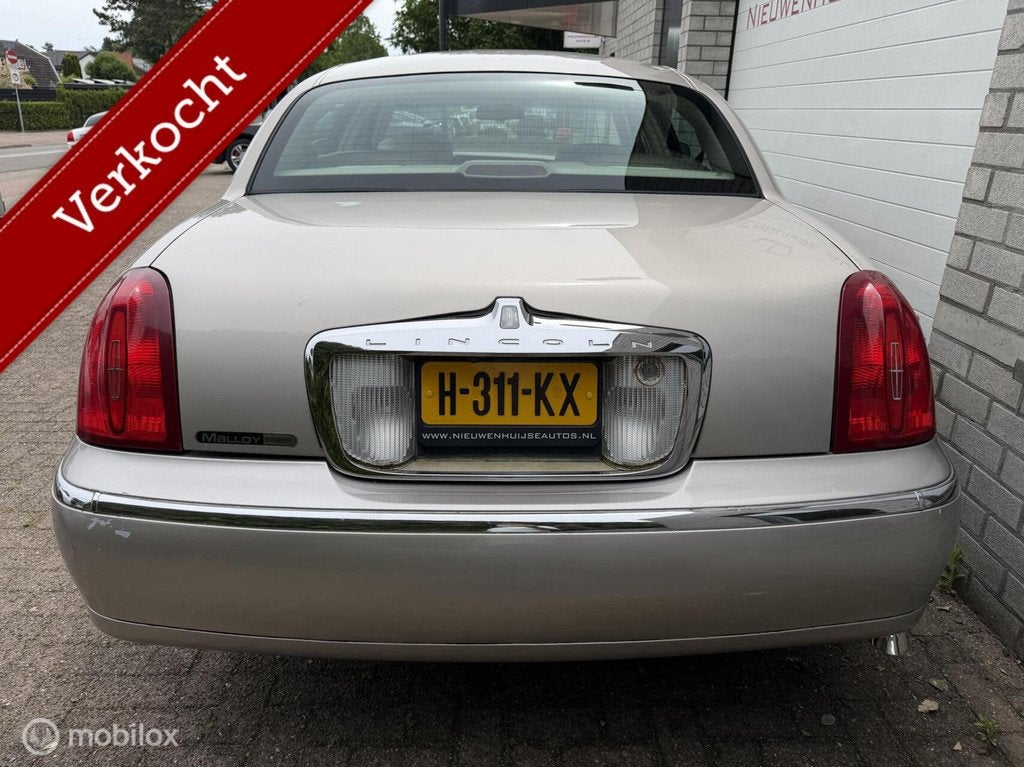 Lincoln Town Car 4.6 Signature, clean title/carfax!, Auto's, Automaat, Achterwielaandrijving, Gebruikt, Town Car