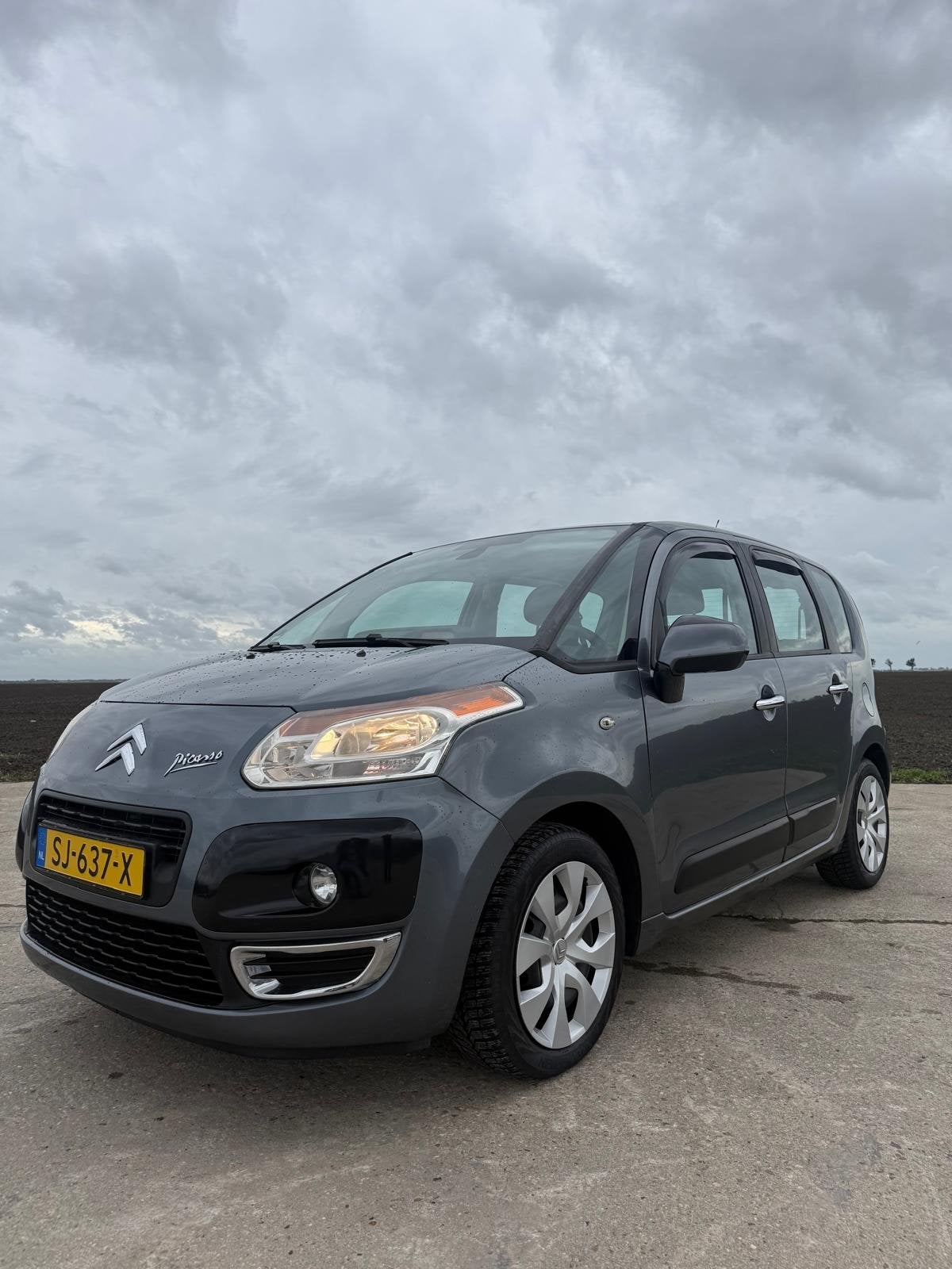 Citroën C3 Picasso 1.6 VTI 2009 Grijs, Voorwielaandrijving, 4 cilinders, 14 km/l, Handgeschakeld