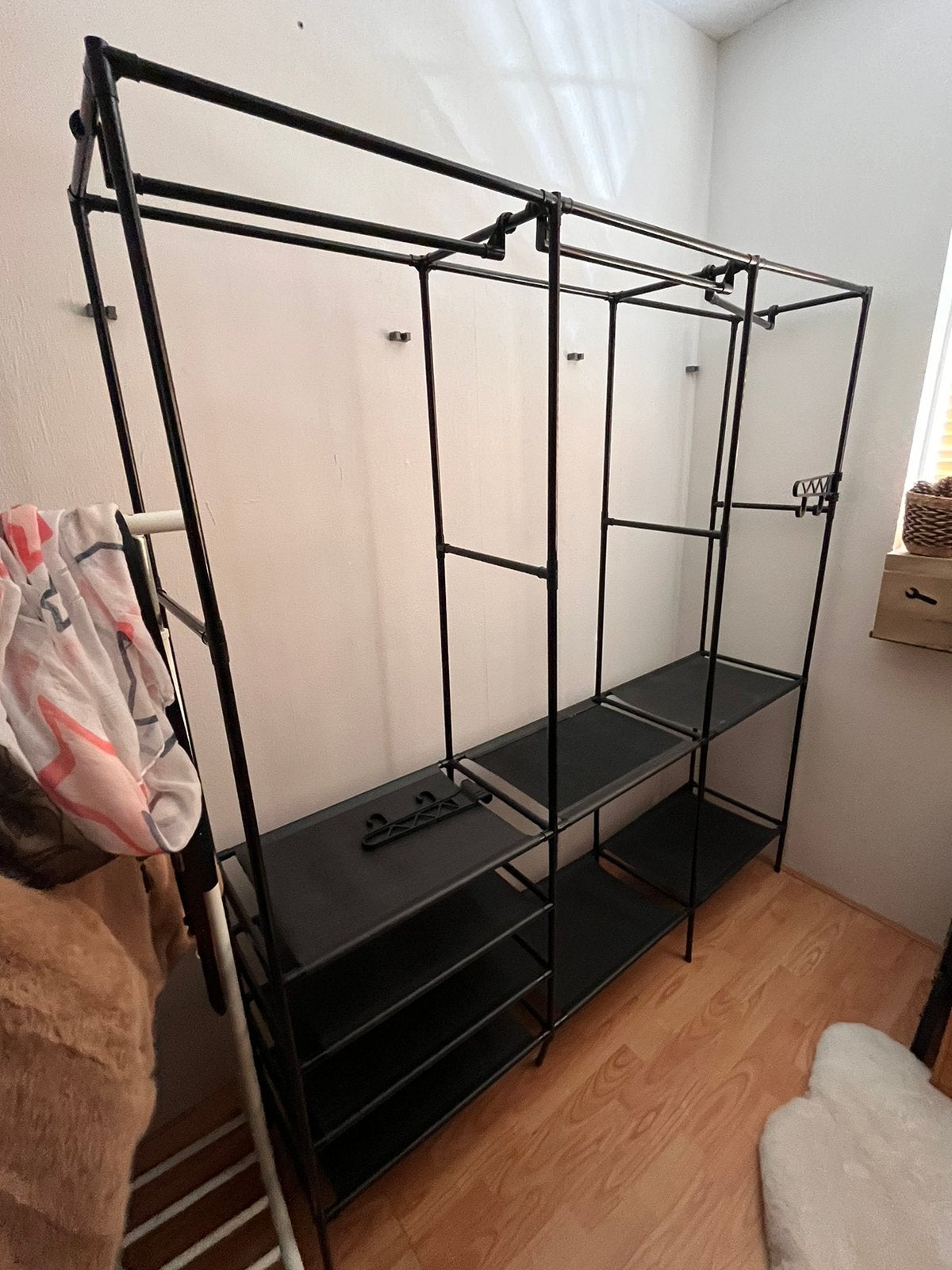 Kledingrek zwart met hang- en leggedeeltes, Ophalen, Gebruikt
