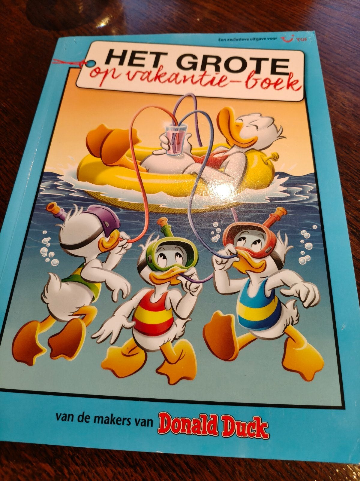 Het Grote Op Vakantie-Boek van Donald Duck, Boeken, Eén stripboek, Ophalen of Verzenden, Gelezen, Makers van Donald Duck