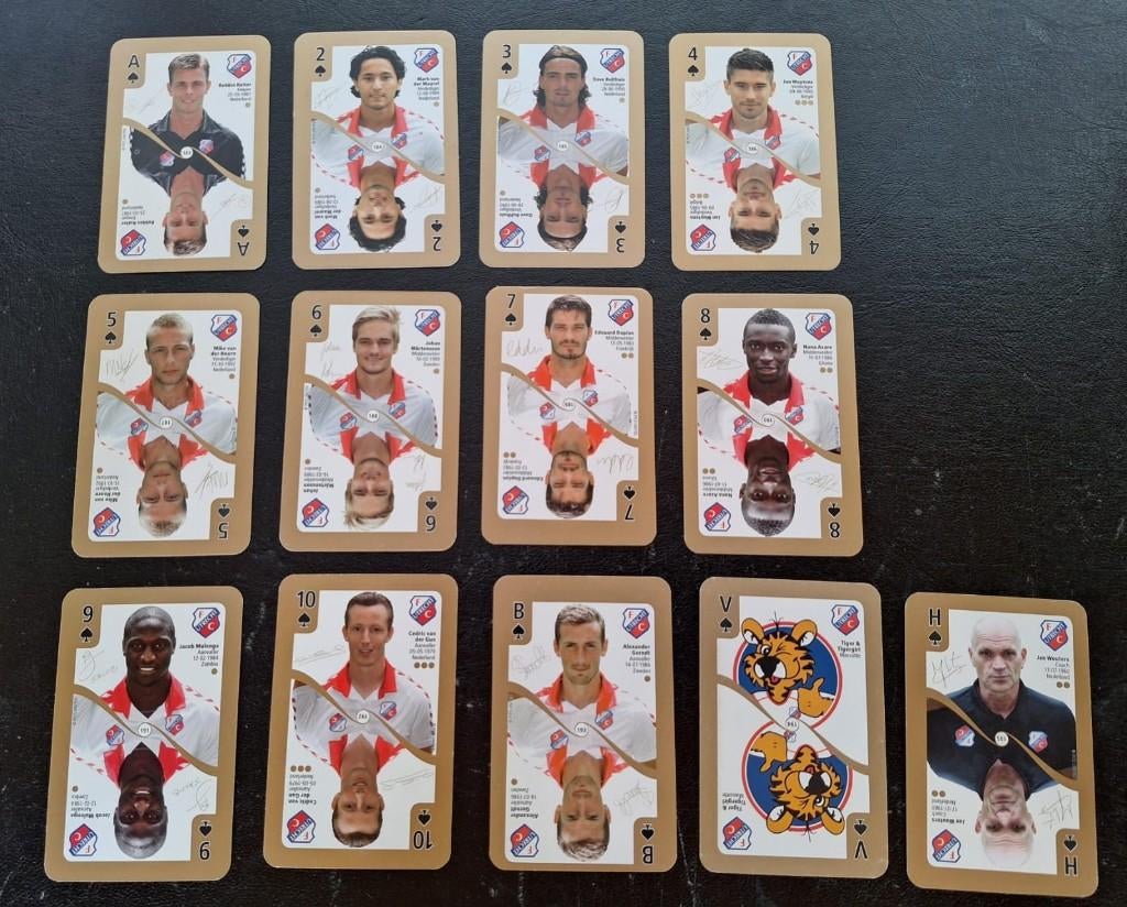 Complete set speelkaarten FC Utrecht 2012-13, Verzamelen, Sportartikelen en Voetbal, Ophalen of Verzenden, Zo goed als nieuw, F.C. Utrecht