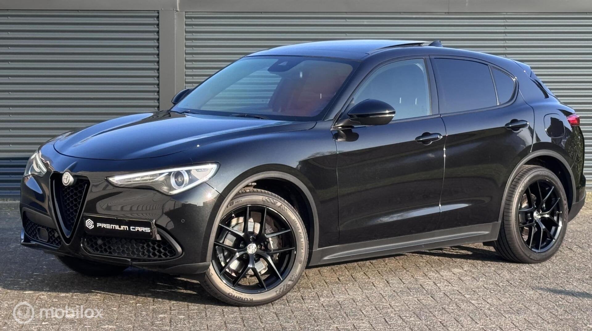Alfa Romeo Stelvio 2.0 T 280pk ACC Pano Keyless Trekhaak, Auto's, Automaat, Zwart, Bedrijf, Vierwielaandrijving