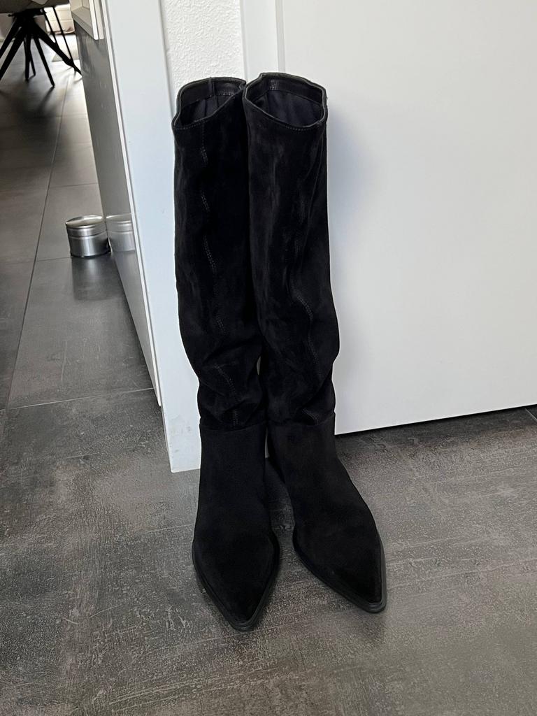 Vagabond Hoge Laarzen - Zwart Suède 37EU, Kleding | Dames, Schoenen, Ophalen of Verzenden, Zo goed als nieuw, Zwart, Hoge laarzen