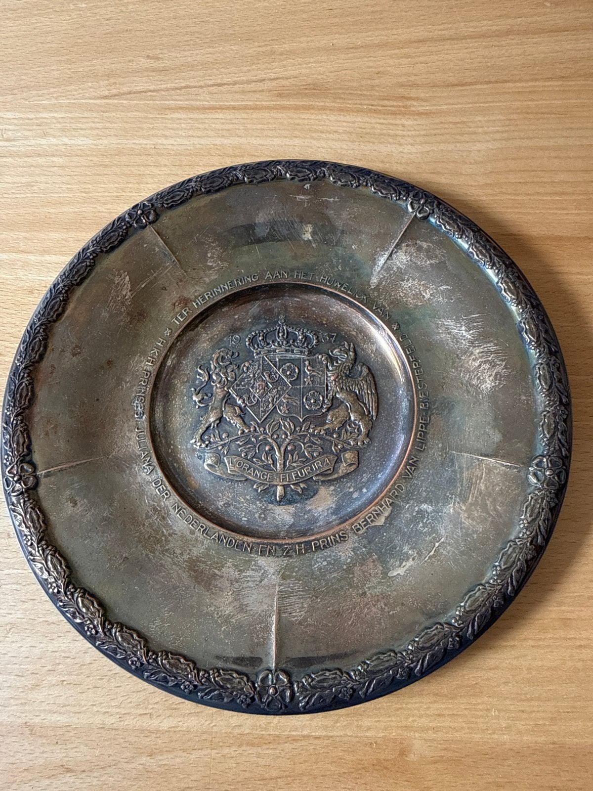 Herdenkingsbordje Huwelijk Juliana & Bernhard 1937, Ophalen of Verzenden, Servies