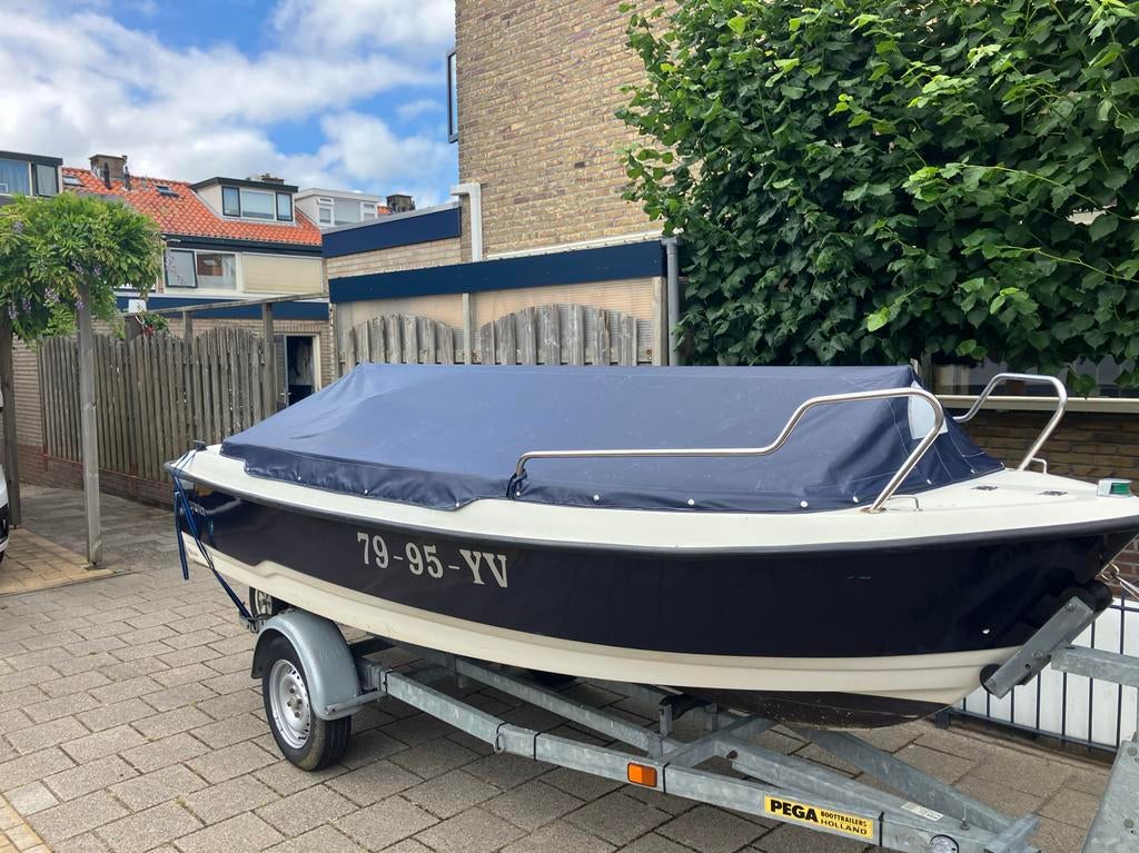 Crescend cosmos boot , Pega kanteltrailer, Yamaha 20 pk, Ophalen, Gebruikt, Buitenboordmotor, Polyester