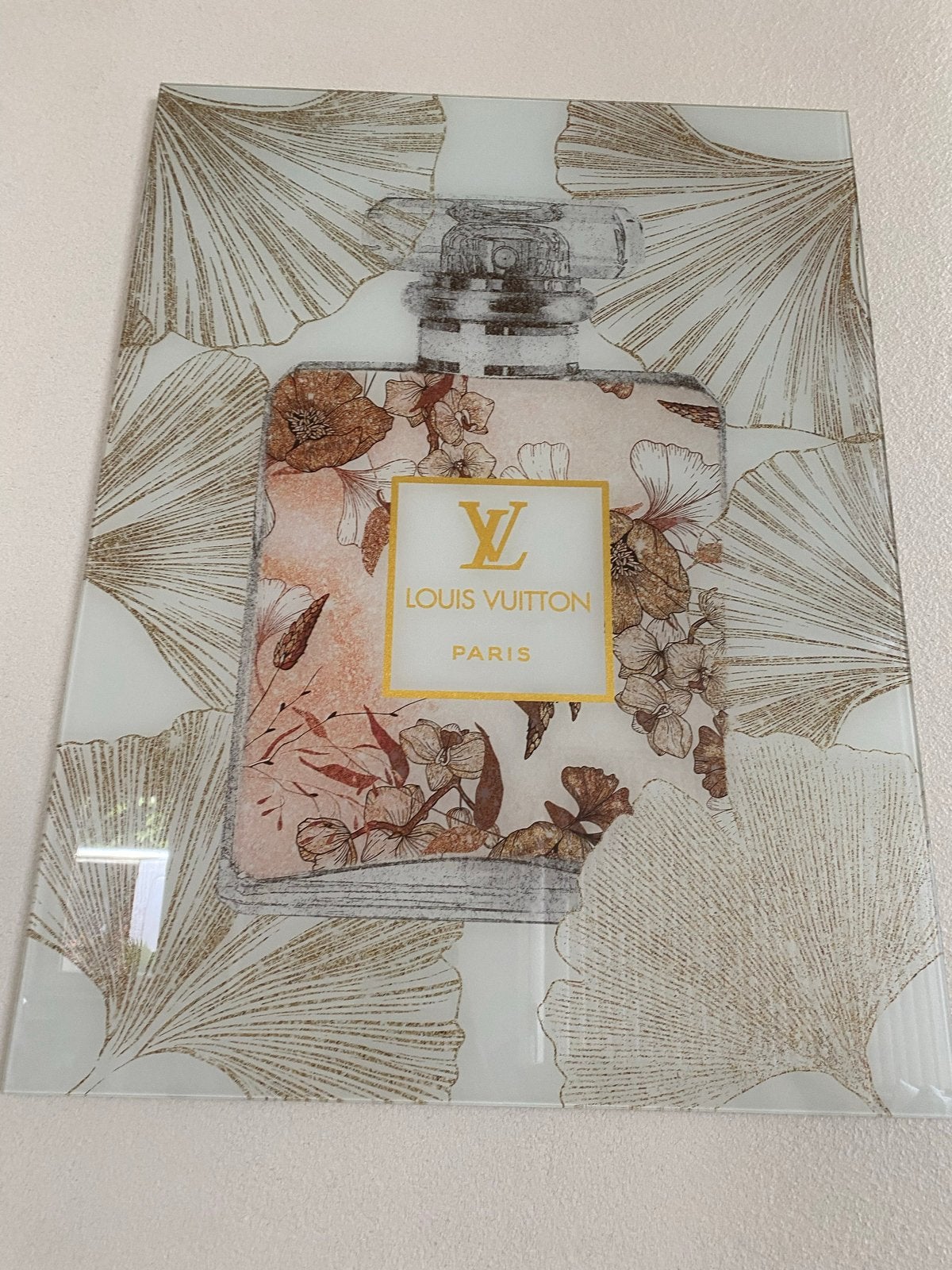 Louis Vuitton parfumfles wanddecoratie op glas, Meerkleurig, Ophalen of Verzenden, Zo goed als nieuw, Glas