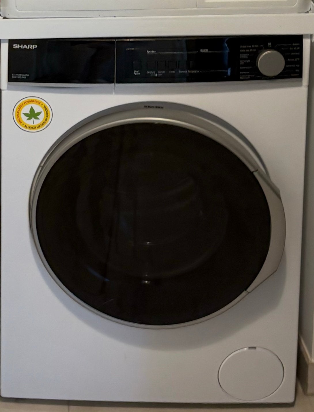 Sharp wasmachine, Ophalen, 1200 tot 1600 toeren, Gebruikt, 8 tot 10 kg