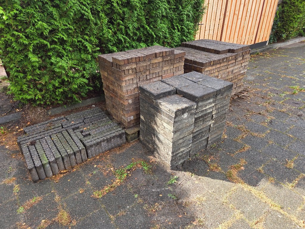 Klinkers, tegels en opsluitbanden gratis afhalen, Ophalen, Gebruikt, Klinkers, 10 m² of meer