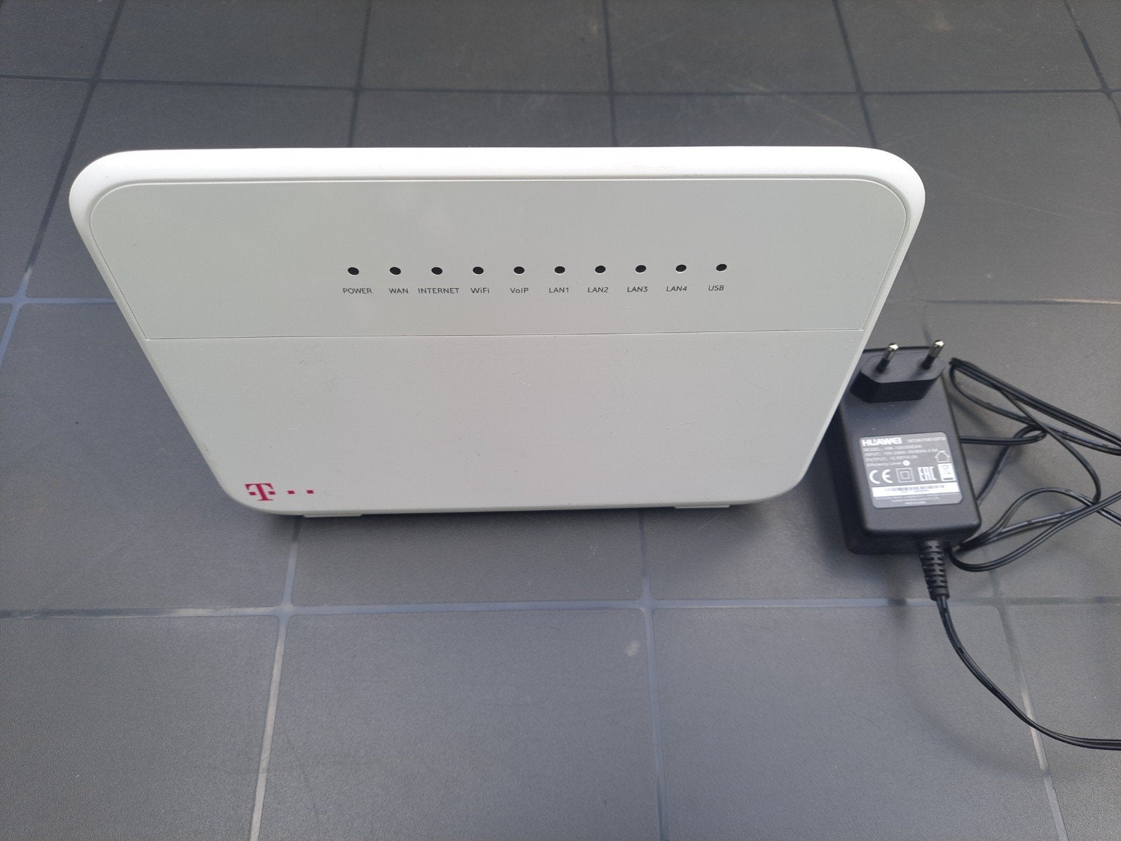 HUAWEI HG659 Router met Modem - Dual Uplink & 1600Mbps Wi-Fi, Computers en Software, Routers en Modems, Ophalen of Verzenden, Zo goed als nieuw