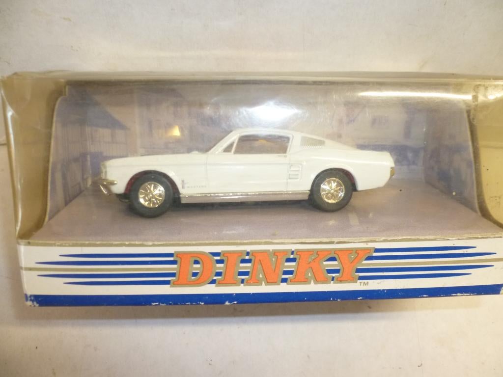 Matchbox Dinky DY 16B Ford Mustang Fast Back 1967 wit 1:43, Ophalen of Verzenden, Nieuw, Auto, Dinky Toys
