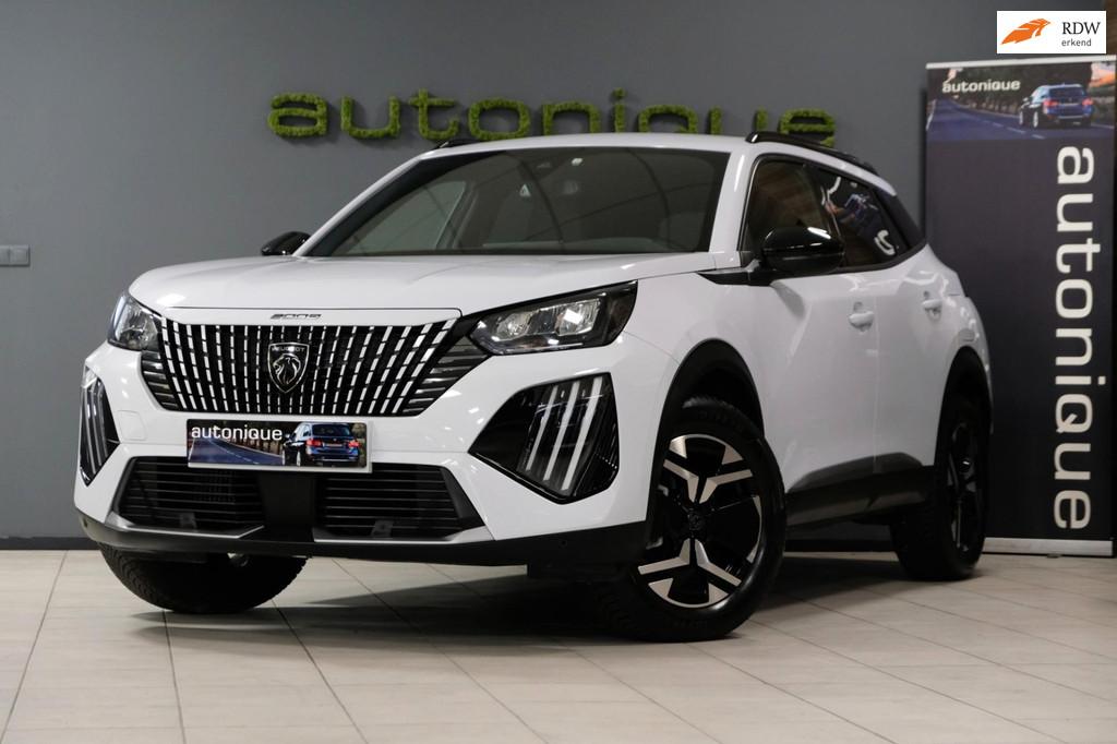 Peugeot 2008 1.2 PureTech 130 Allure |10.156km UNIEK| Camera, Auto's, Peugeot, Parkeersensor, Gebruikt, Zwart, 1199 cc