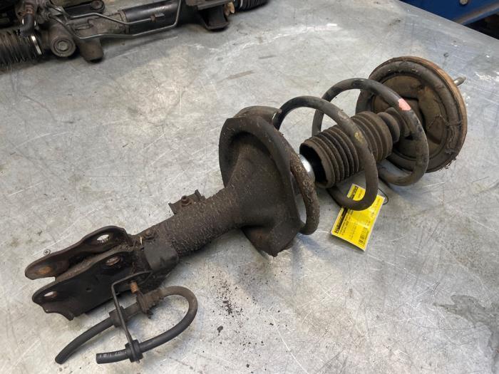 Schokdemperpoot rechts-voor van een Mitsubishi Lancer, Gebruikt, -, -, Ophalen of Verzenden