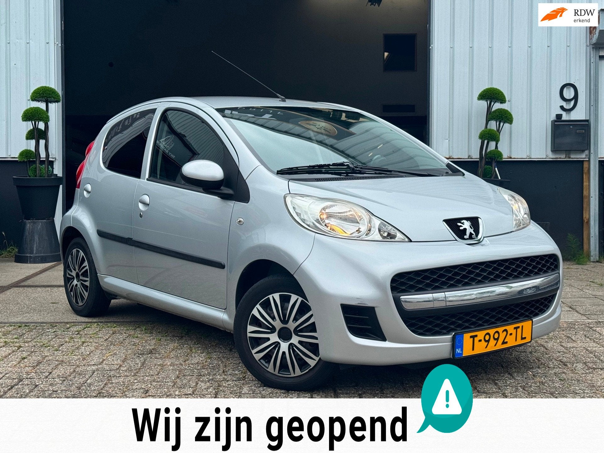 Peugeot 107 1.0 | AUTOMAAT | AIRCO | ELEKTRISCHE RAMEN | LAG, Auto's, Euro 5, Gebruikt, Zwart, 4 stoelen