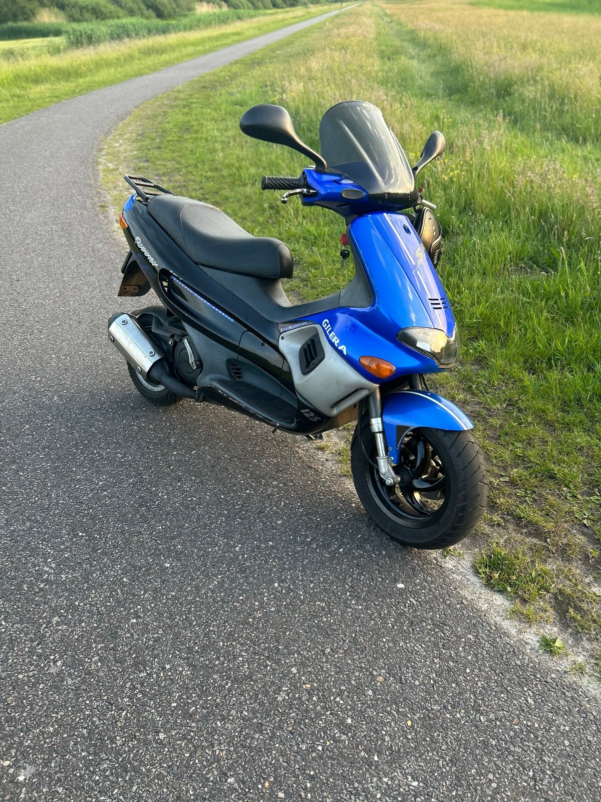 Gilera runner 125cc brom, Fietsen en Brommers, Ophalen, Gebruikt, Overige modellen, Maximaal 45 km/u