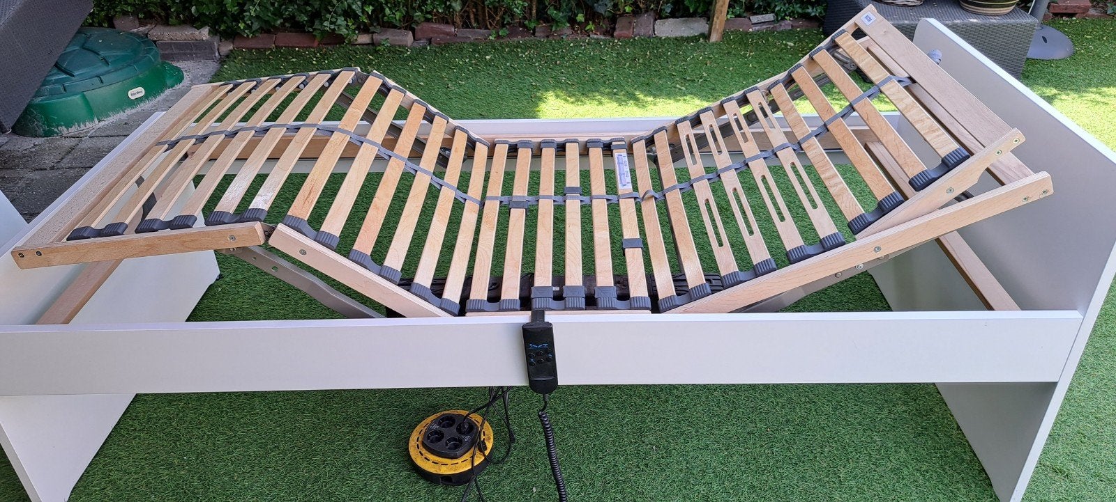 Seniorenbed met geheel elektrische lattenbodem. 90x200., Ophalen, Verstelbaar, 90 cm, Eenpersoons