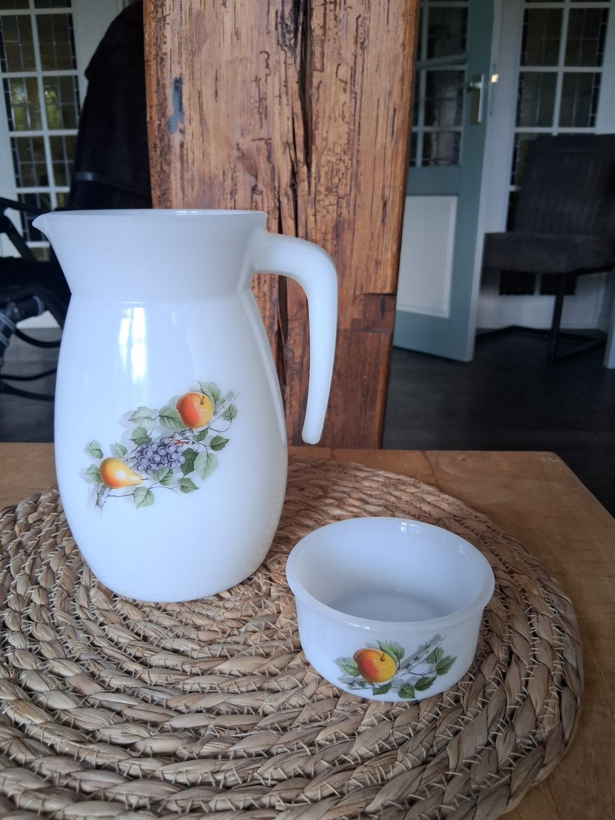 Vintage arcopal fruit kannetje met bakje, Ophalen of Verzenden