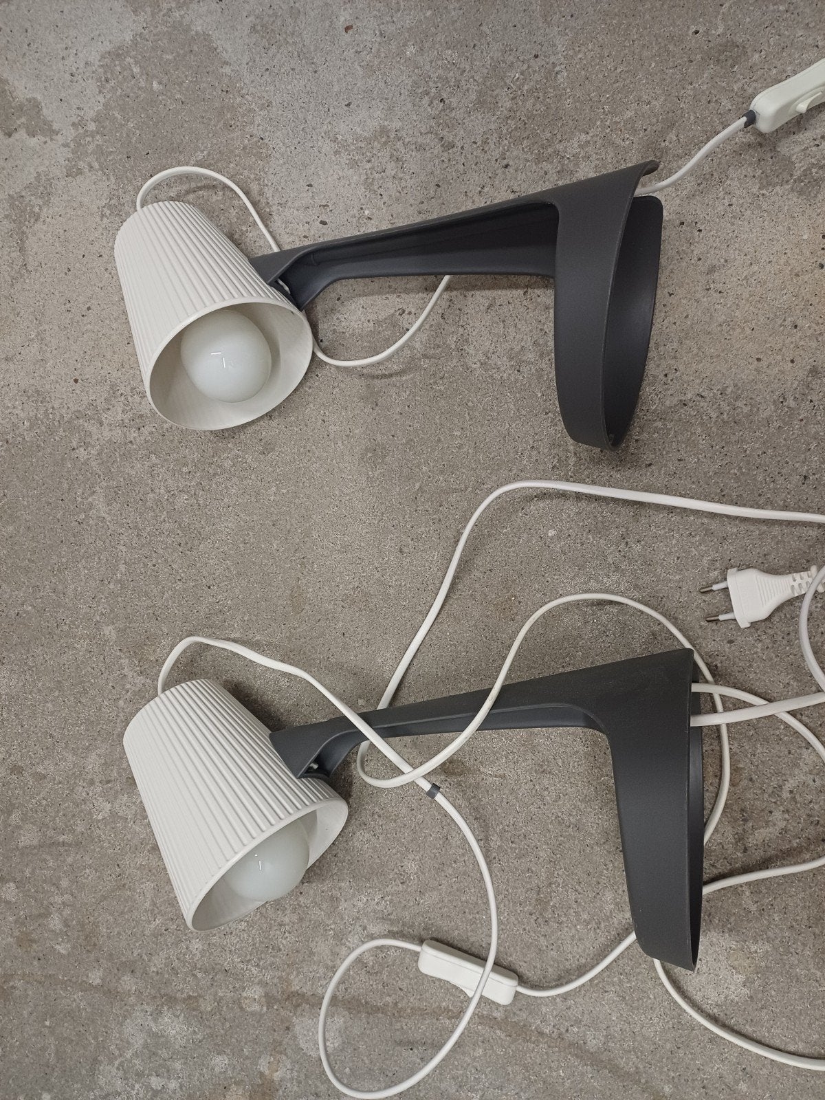 2x IKEA SVALLET bureaulamp/wandlamp - zo goed als nieuw, Ophalen, Zo goed als nieuw