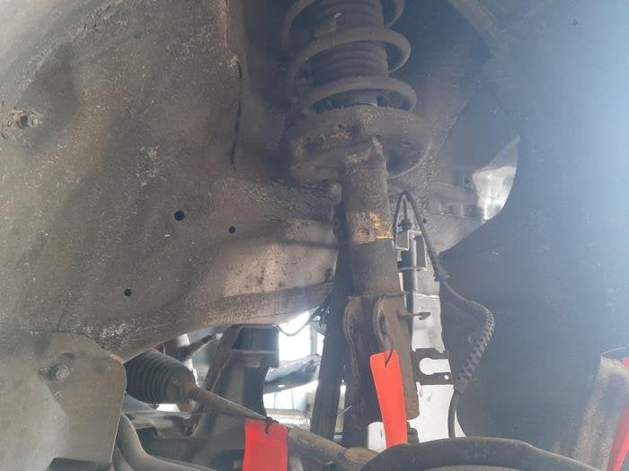 Schokdemperpoot rechts-voor van een Chevrolet Aveo, Gebruikt, -, Ophalen of Verzenden, -