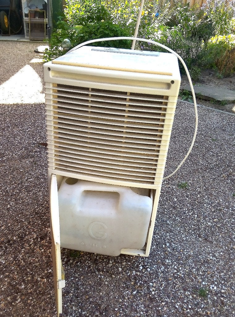 Luchtontvochtiger/-reiniger/ventilator, Ophalen, Gebruikt