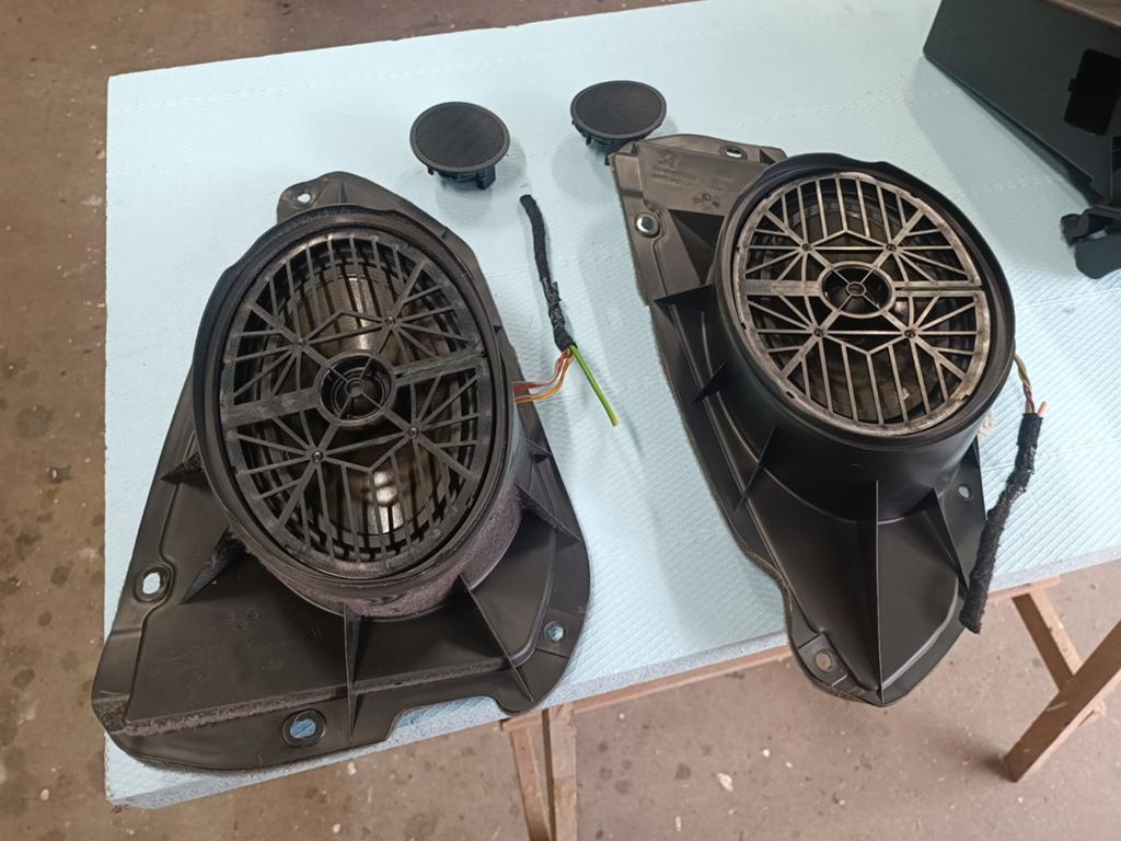 Set JBL boxen Peugeot rcz orgineel JBL super geluid!!!, Ophalen of Verzenden