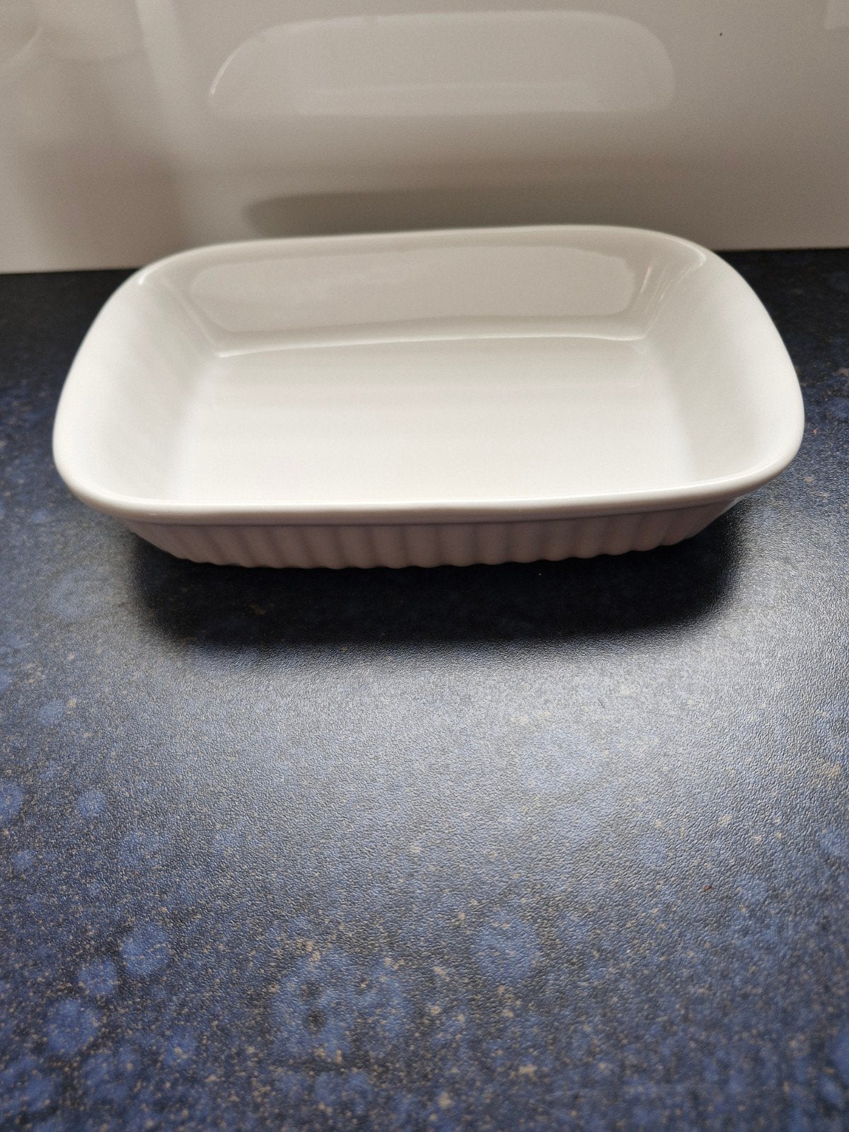 Set van 2 witte keramieken ovenschaaltjes ongebruikt., Overige typen, Nieuw, Ophalen of Verzenden, Steen/keramiek