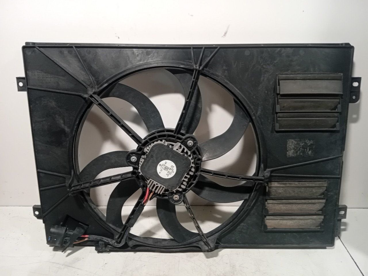 Koelventilator Volkswagen Caddy, Onderdelen@venauto.nl, Van der Ven Autorecycling B.V., Gebruikt, Ettenseweg 76, 4706 PB Roosendaal, The Netherlands