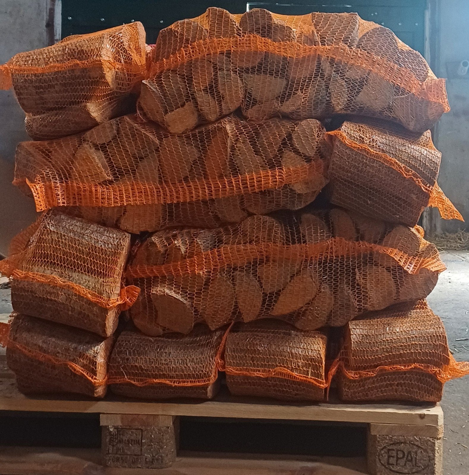 haardhout gedroogd, Tuin en Terras, Haardhout, 3 tot 6 m³, Ophalen, Elzenhout