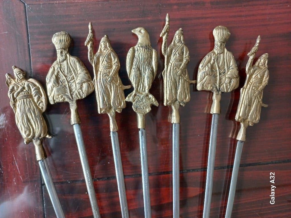 7 koperen Ottomaanse figuren op stalen pennen, BBQ spiezen ?, Ophalen of Verzenden, Koper