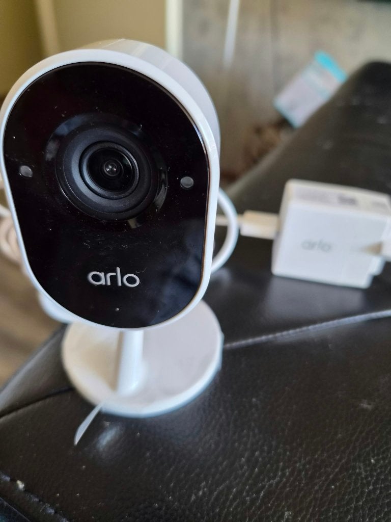 beveiligingscamera Arlo, Ophalen of Verzenden, Zo goed als nieuw, Binnencamera