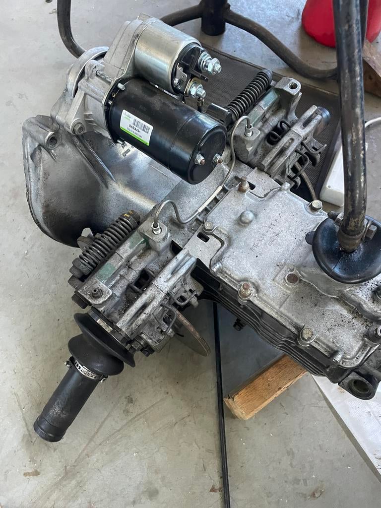 Motor 720cc met versnellingsbak - Compleet gereviseerd, Auto-onderdelen, Ophalen, Gereviseerd, Universele onderdelen