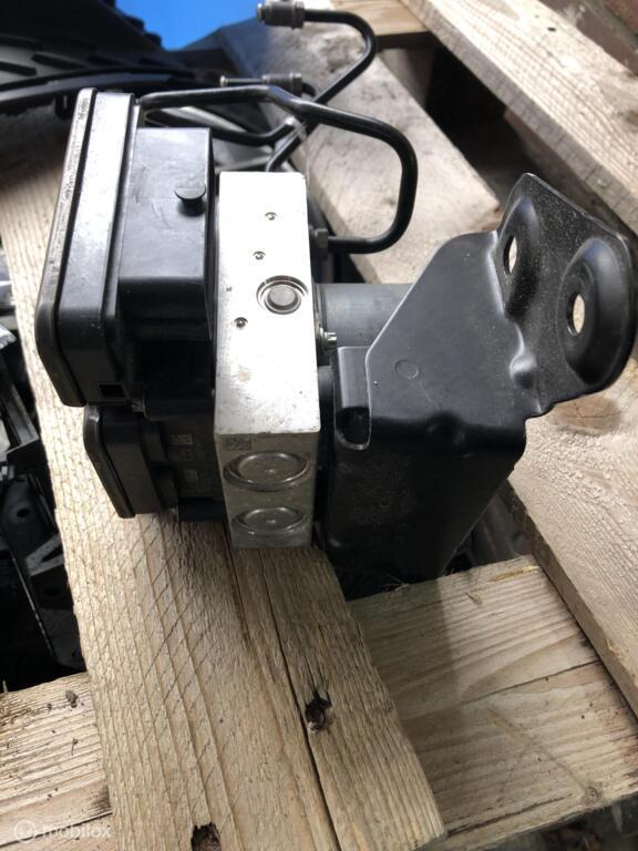 Volkswagen Transporter T6.1 ABS pomp 7la614517, Gebruikt, Volkswagen, Ophalen of Verzenden, Volkswagen