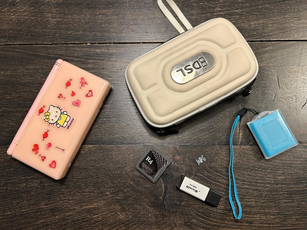 Nintendo DS Lite met R4, krasvrij, Ophalen of Verzenden, Roze, DS Lite, Gebruikt