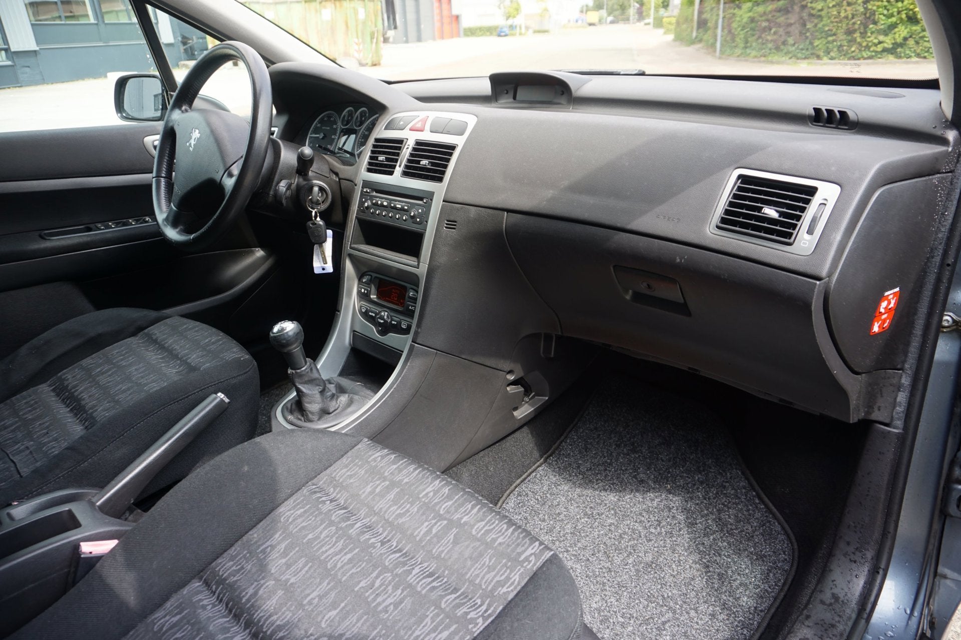 Peugeot 307 1.6-16V XS, Voorwielaandrijving, Dealer onderhouden, Stof, Gebruikt