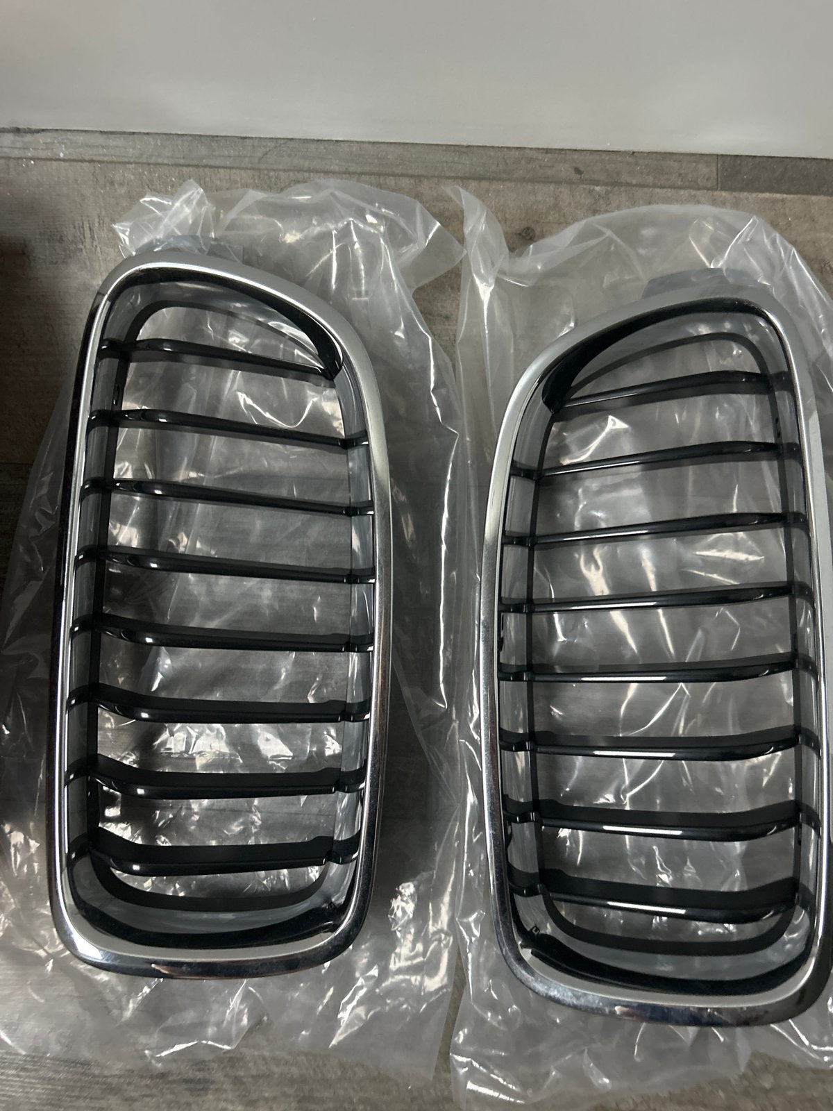 Nieuwe Nieren Glans Zwart BMW F30/F31, Ophalen, Nieuw, Voor, BMW
