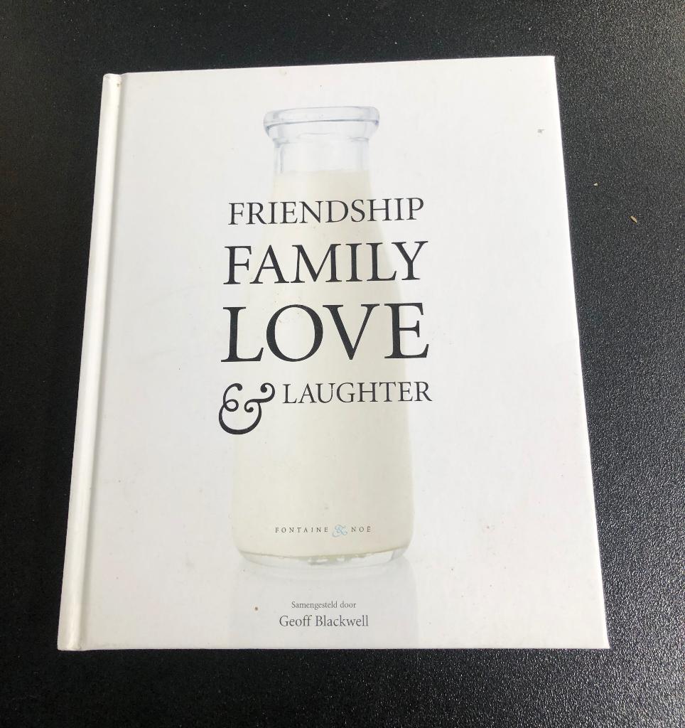 Fotoboek Friendship, Family, Love and Laughter, Verzenden, Zo goed als nieuw, Fotografen