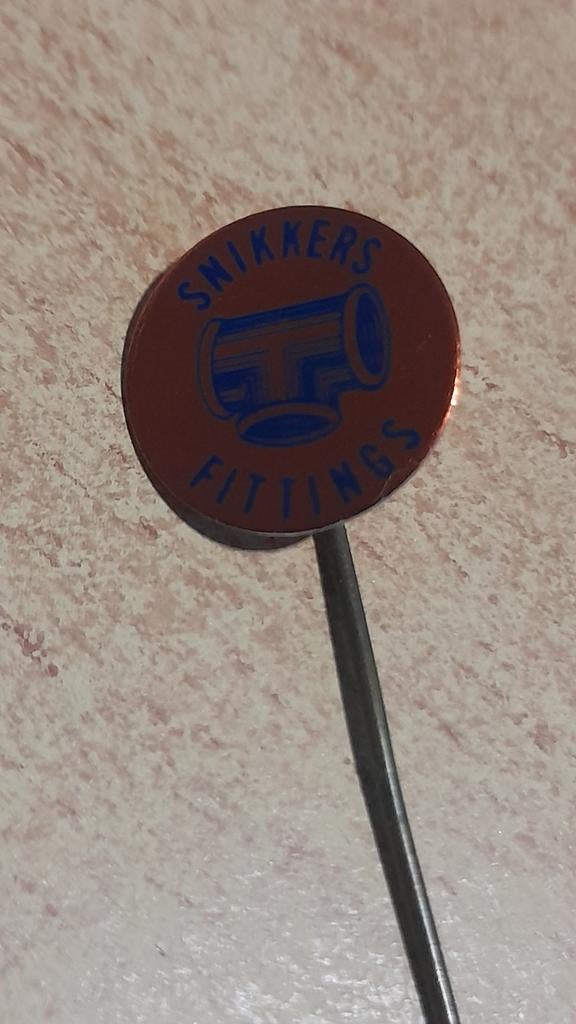 Speldje Snickers Fittings, Verzamelen, Verzenden, Gebruikt