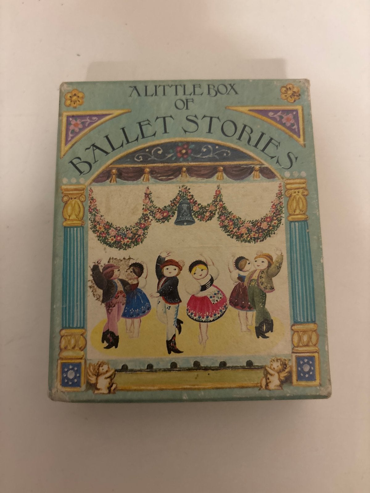 A Little Box of Ballet Stories - Margaret Greaves, Ophalen of Verzenden, Gelezen, Wereld overig