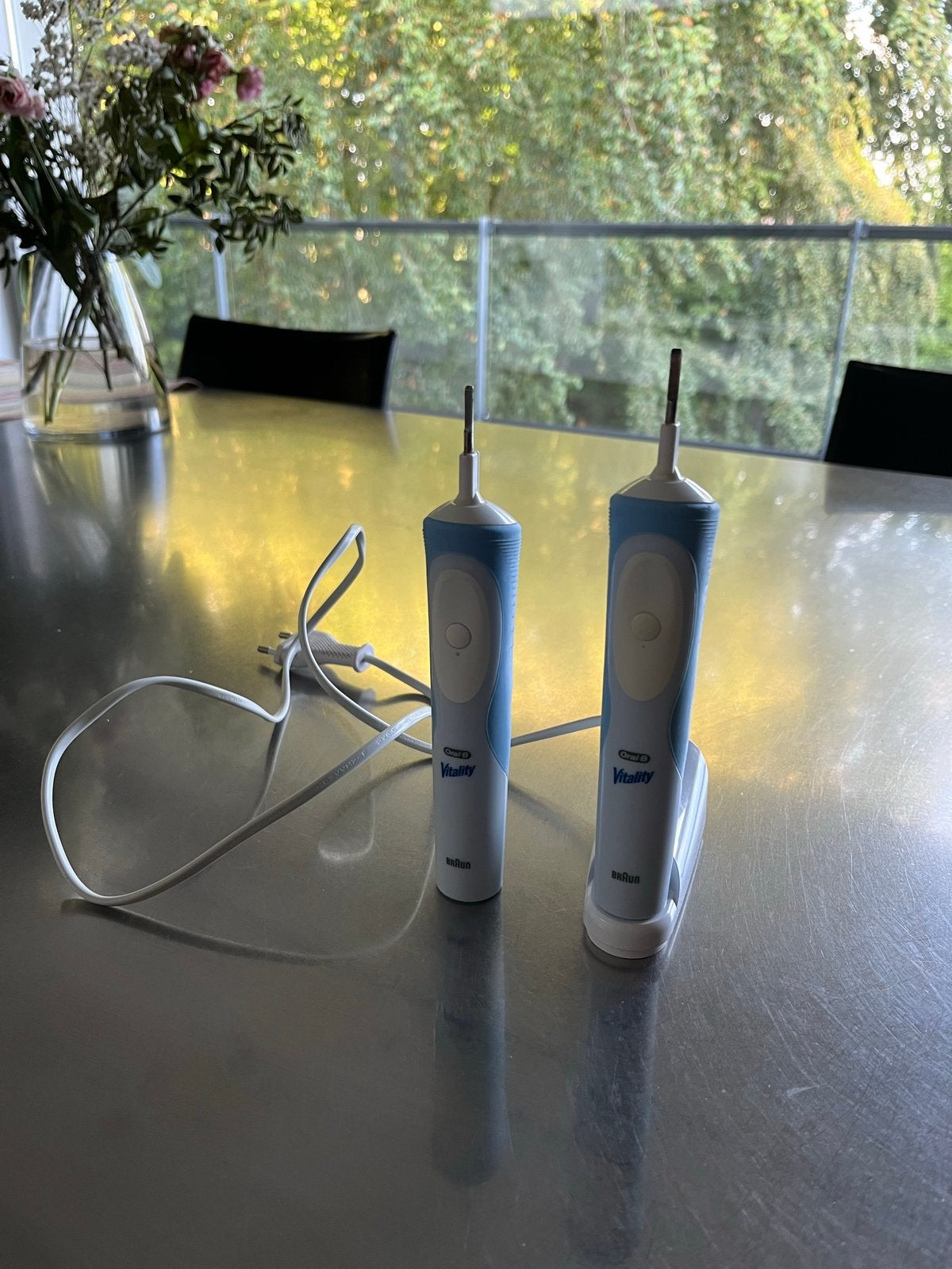 Oral-B Vitality elektrische tandenborstel (zonder borstelkop, Ophalen of Verzenden, Gebruikt, Mondverzorging