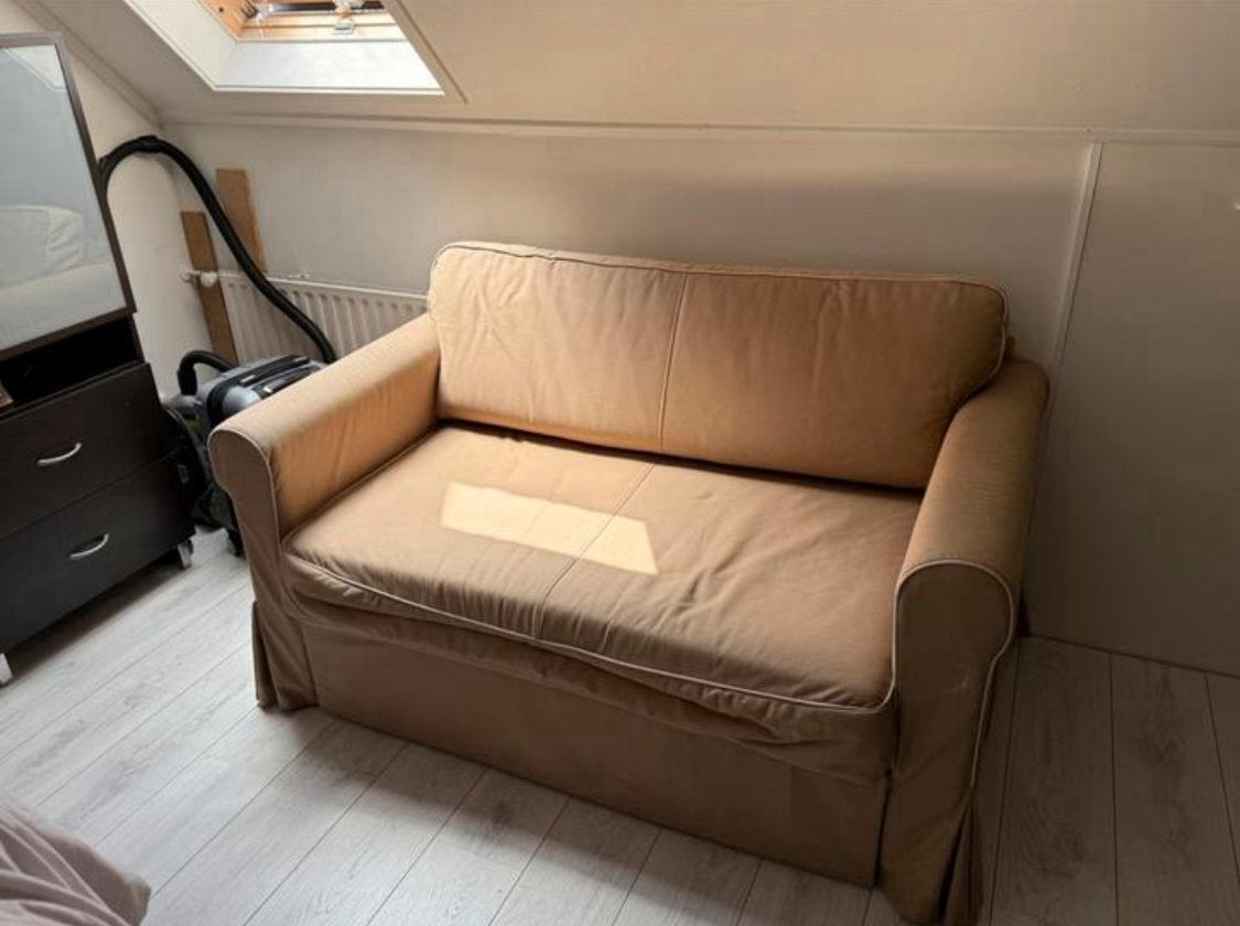 Slaapbank (gratis), Ophalen, Beige, 140 cm, Zo goed als nieuw
