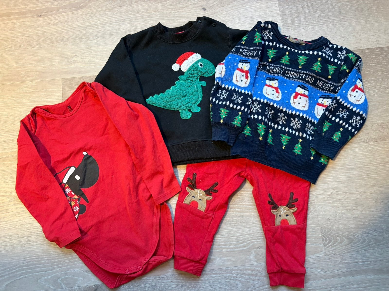 Kerst trui Takkie romper en broek en sokken maat 86, Ophalen of Verzenden, Jongetje of Meisje