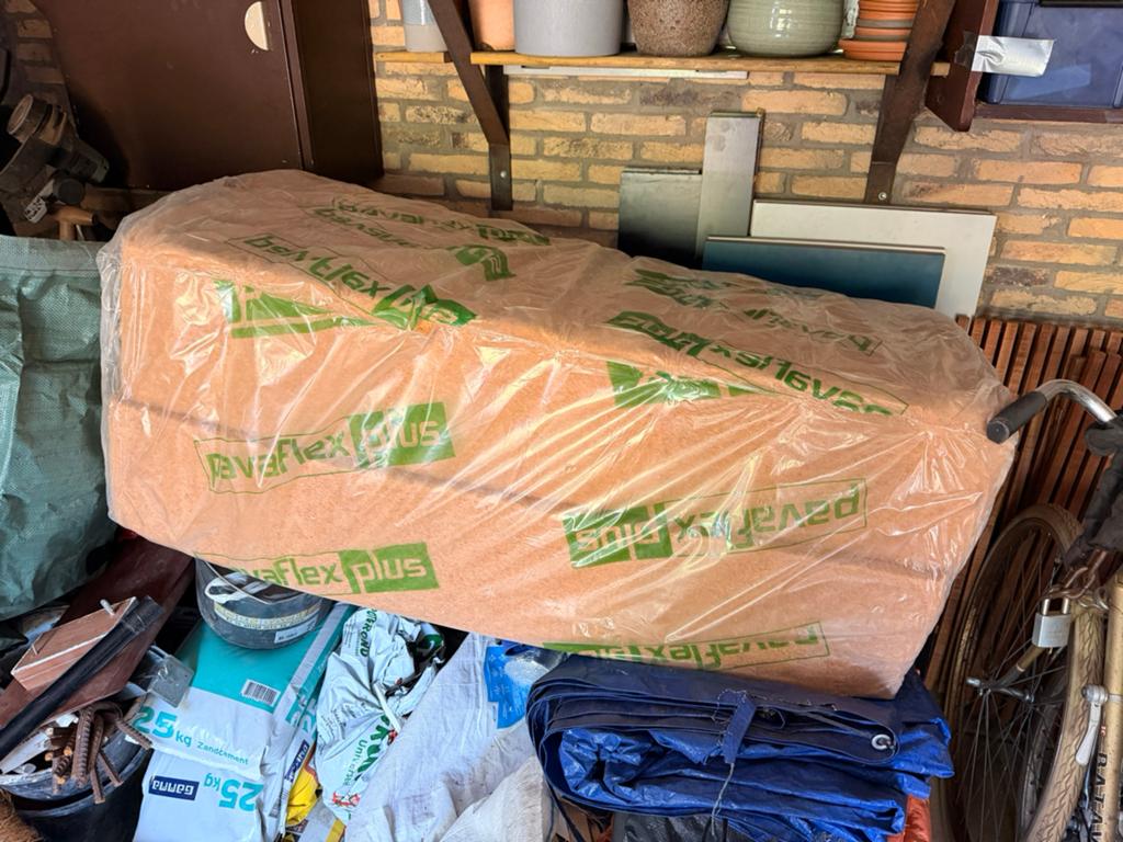 Gratis 2 houtvezel isolatie 24cm dik, Ophalen, Zo goed als nieuw, Minder dan 5 m²