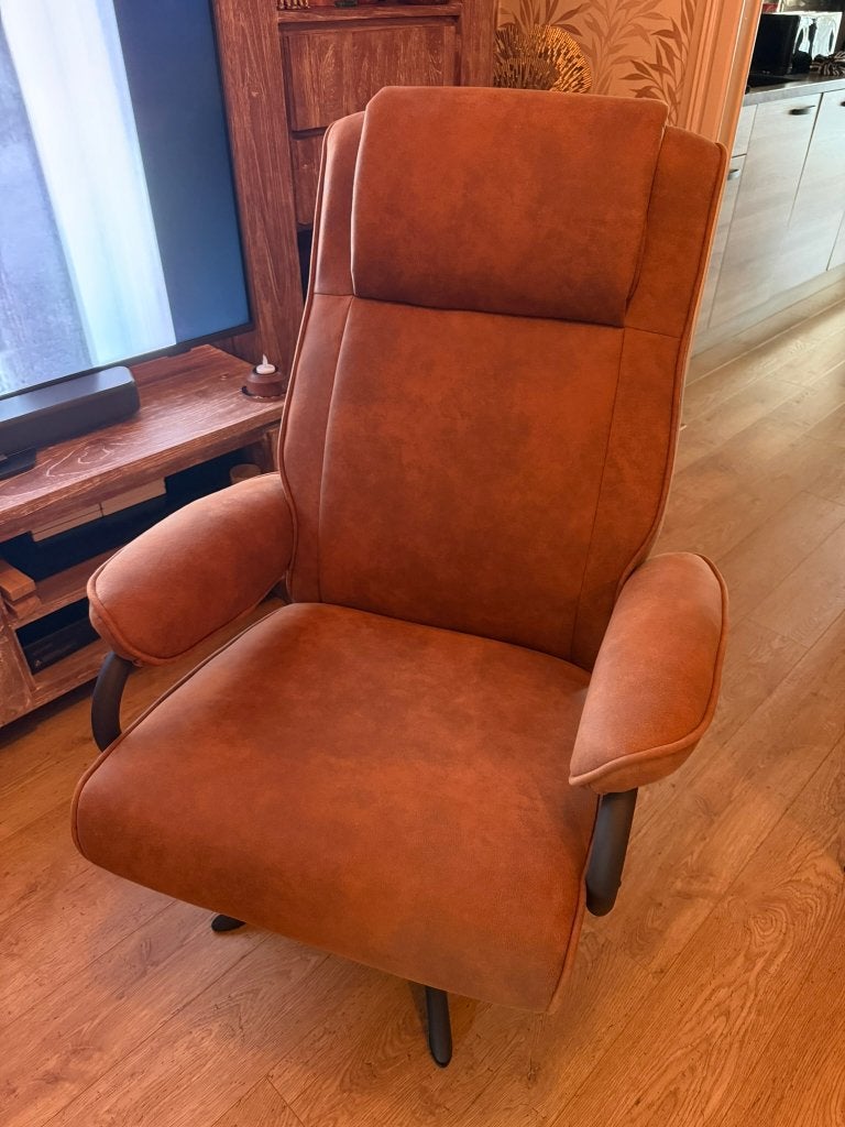  Relaxfauteuil Vic Camelbruin Leenbakker, Ophalen, Leer, 75 tot 100 cm, Zo goed als nieuw