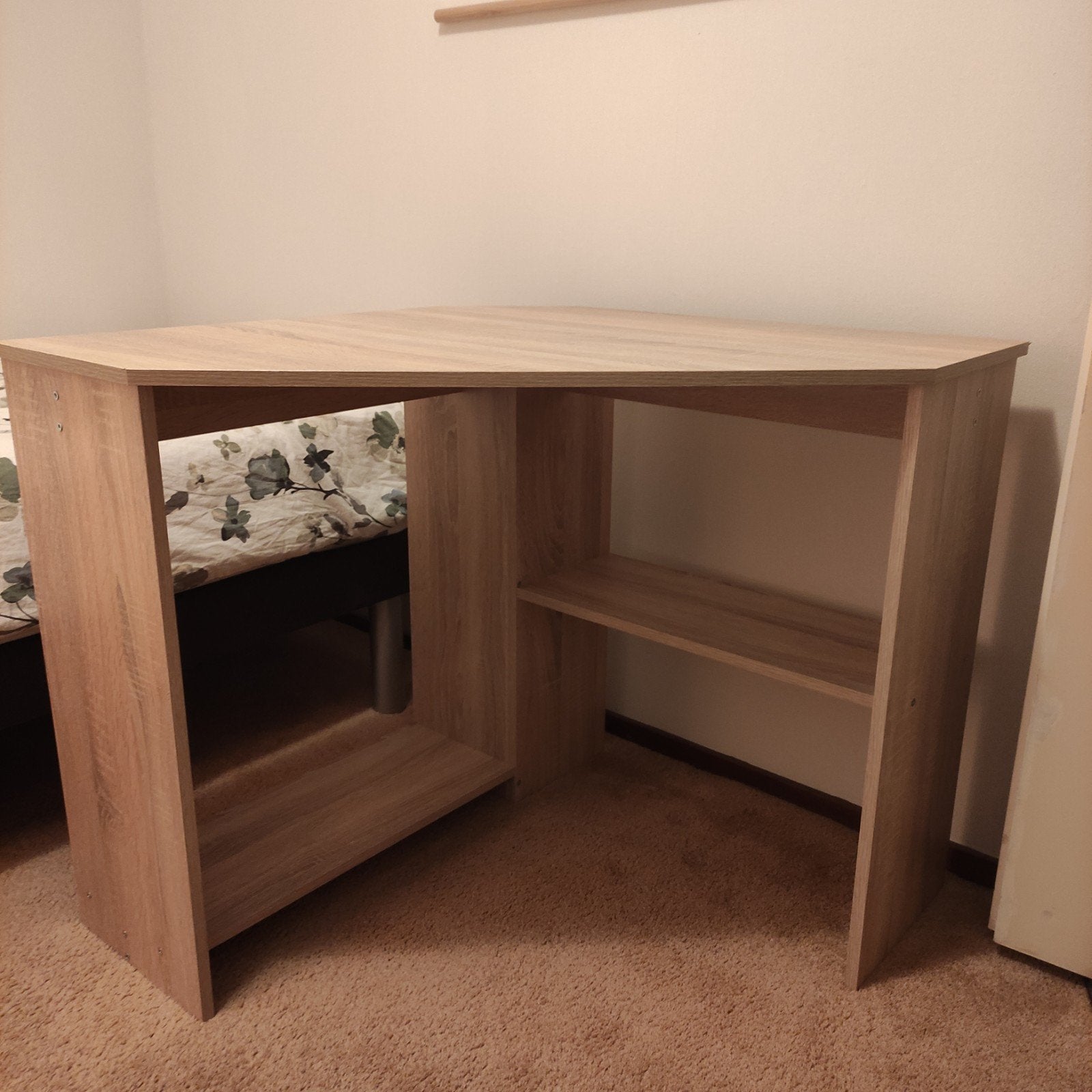 Nieuw hoek bureau, Ophalen, Demontabel, Spaanplaat of MDF, Hoekbureau